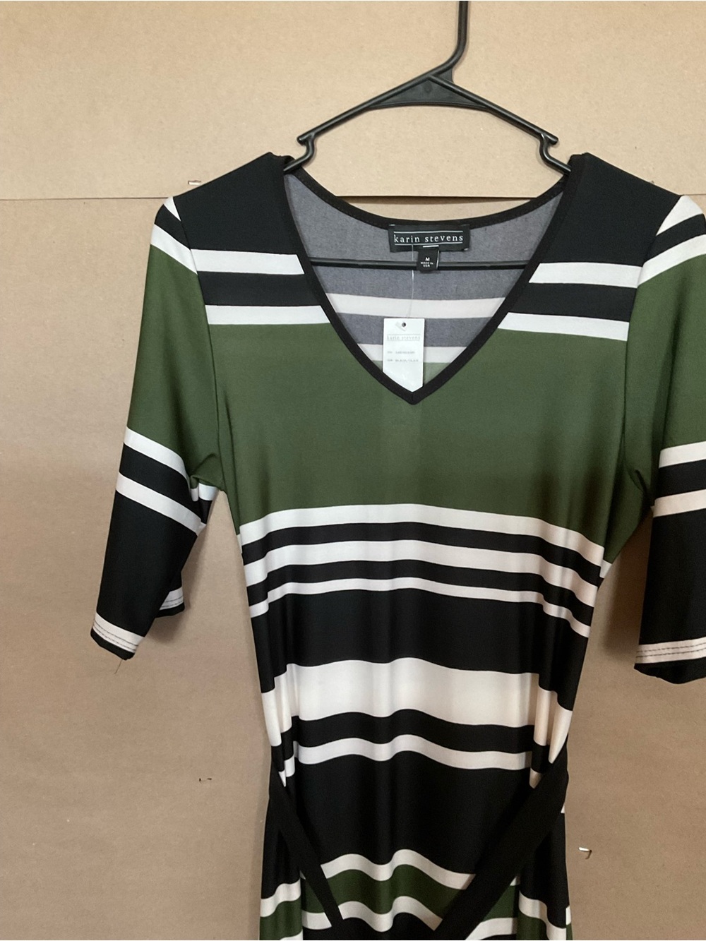 Karen Stevens NWT Striped V-Neck Maxi Dress in Olive, Black & White. Size M. - Picture 4 of 8